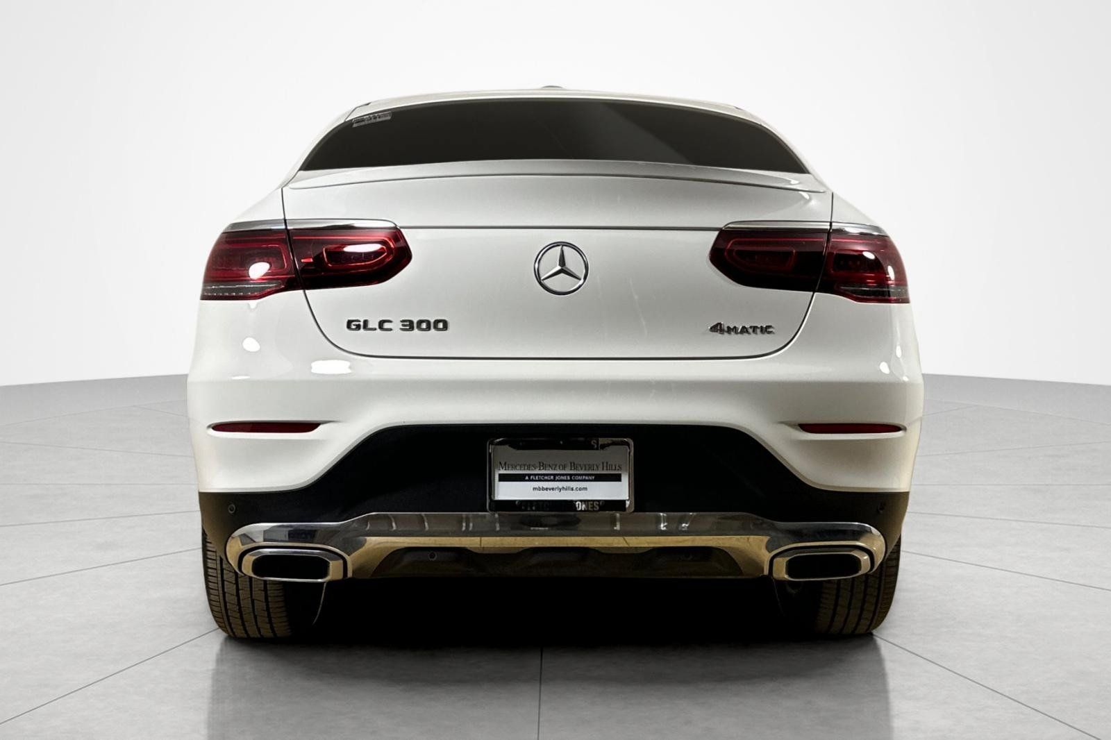 Used 2023 Mercedes-Benz GLC 300 4MATIC Coupe image 4