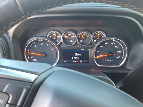 Used 2022 Chevrolet Silverado 2500 LTZ w/ Z71 Off-Road Package image 17