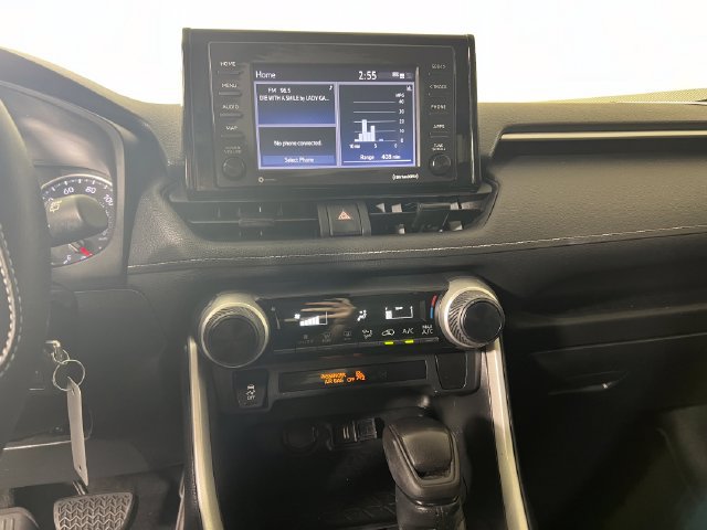 Used 2021 Toyota RAV4 LE FWD image 18