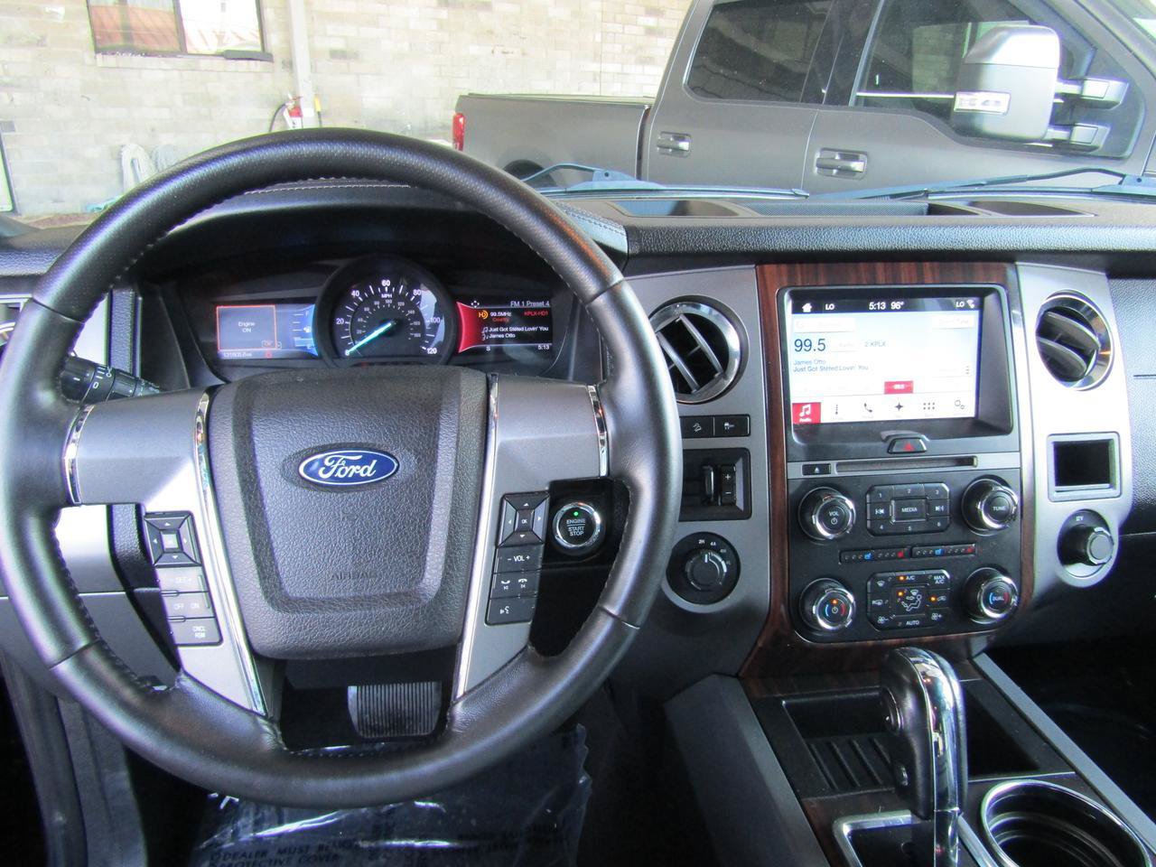 Used 2017 Ford Expedition EL Platinum AWD/4WD image 18