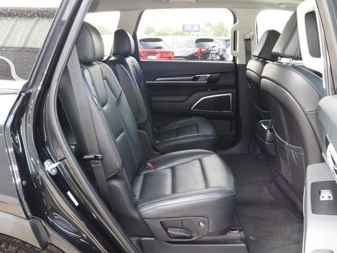 Used 2025 Kia Telluride S AWD/4WD image 27