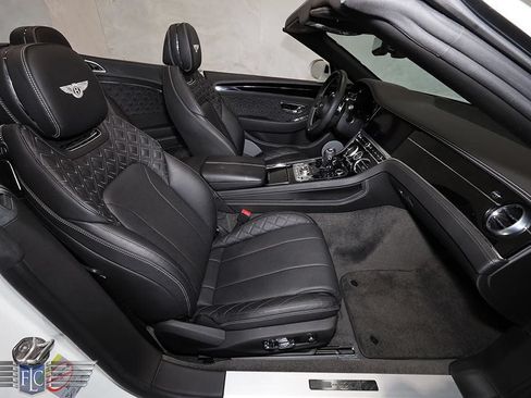 Used 2021 Bentley Continental GT V8 AWD/4WD image 16