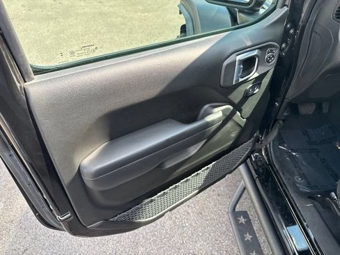 Used 2023 Jeep Wrangler Unlimited Sport AWD/4WD image 10