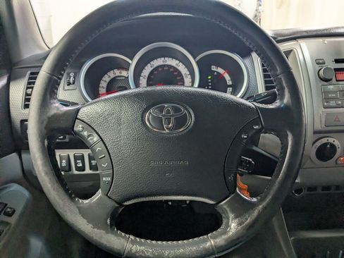 Used 2011 Toyota Tacoma 4x4 Double Cab w/ TRD Off-Road Pkg w/JBL Audio image 13