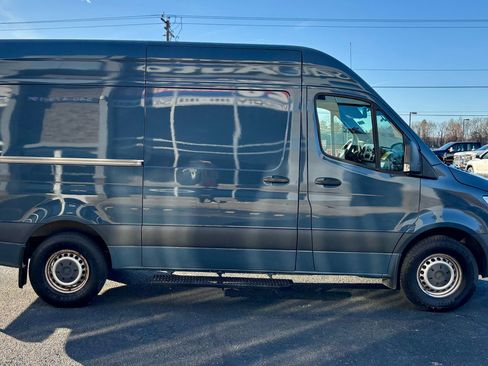 Used 2019 Mercedes-Benz Sprinter 144 image 5