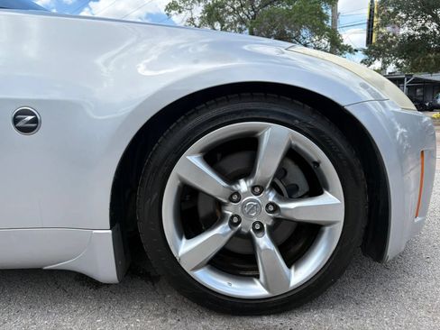 Used 2006 Nissan 350Z Touring RWD image 36