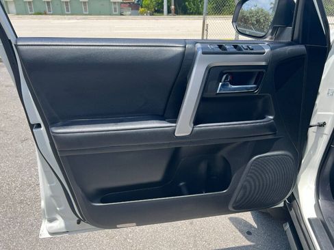 Used 2022 Toyota 4Runner SR5 Premium w/ Moonroof Package RWD image 21