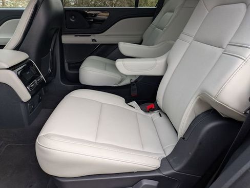 New 2025 Lincoln Aviator Premiere w/ Jet Appearance Package image 10