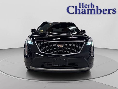 Used 2023 Cadillac XT4 Premium Luxury AWD/4WD image 2