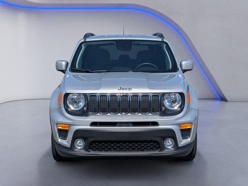 Used 2021 Jeep Renegade Latitude FWD image 3