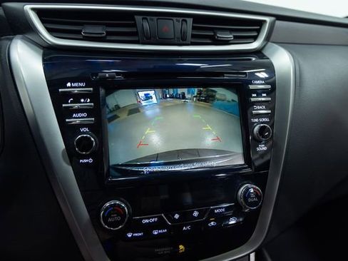 Used 2024 Nissan Murano SV image 17