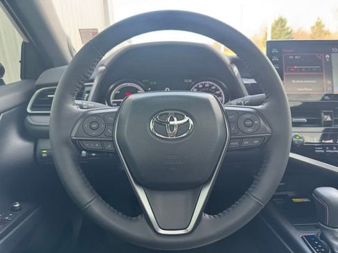 Used 2024 Toyota Camry XSE w/ Navigation Package image 17