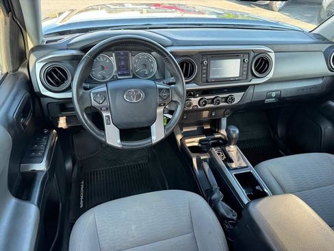 Used 2017 Toyota Tacoma SR5 w/ Tow Package AWD/4WD image 14