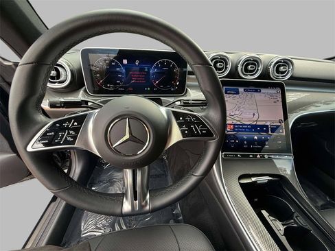 Used 2024 Mercedes-Benz CLE 300 4MATIC Coupe image 4