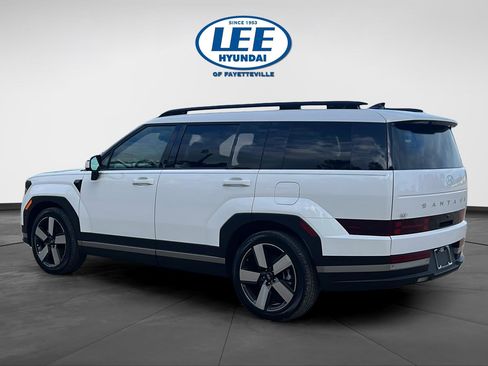 Used 2025 Hyundai Santa Fe Limited image 4