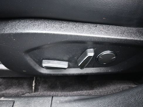 Used 2017 Ford Fusion SE image 12