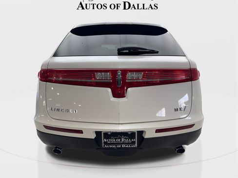 Used 2019 Lincoln MKT AWD image 7