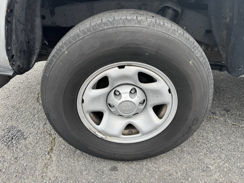 Used 2022 Toyota Tacoma SR image 27