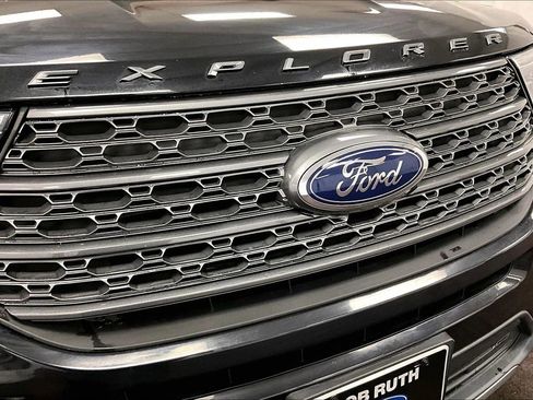 Certified 2021 Ford Explorer XLT w/ Equipment Group 202A image 30