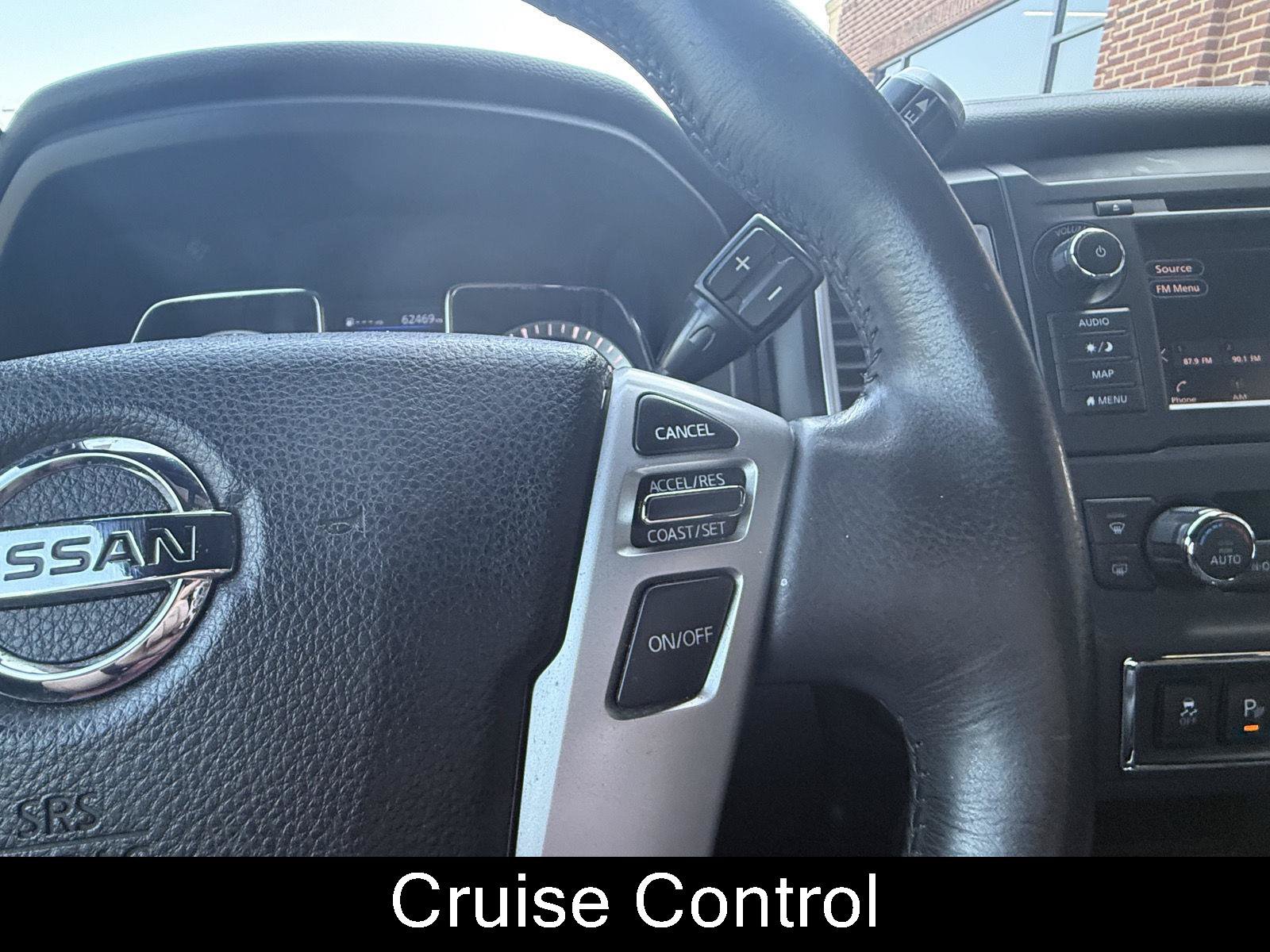 Used 2019 Nissan Titan SV w/ SV Convenience Package AWD/4WD image 14