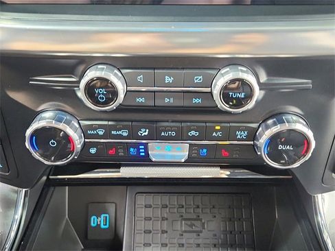 Used 2023 Ford F150 Lariat w/ Equipment Group 502A High image 36