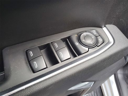 New 2026 GMC Sierra 1500 Elevation image 9