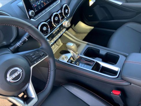 New 2025 Nissan Sentra SR w/ SR Premium Package image 8