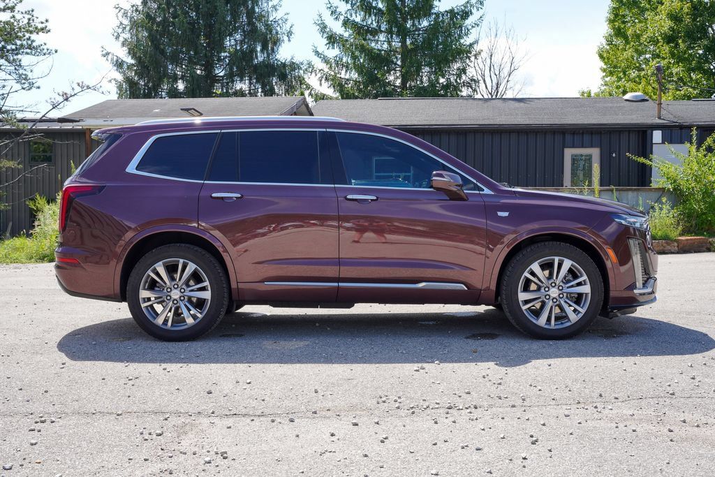 Used 2022 Cadillac XT6 Premium Luxury AWD/4WD image 9