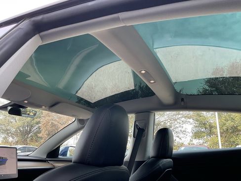 Used 2022 Tesla Model 3 Long Range image 24