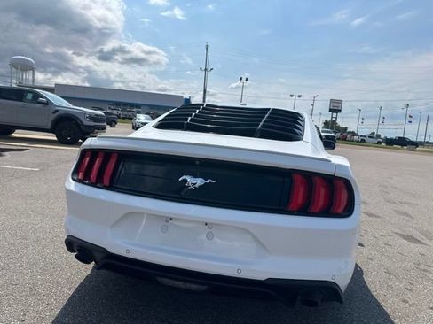 Used 2018 Ford Mustang Coupe w/ Equipment Group 101A RWD image 16