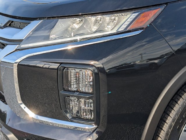 New 2027 Mitsubishi Outlander Sport SE AWD/4WD image 10