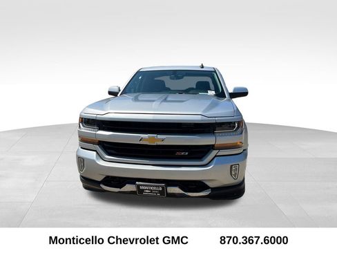 Used 2018 Chevrolet Silverado 1500 LT w/ All Star Edition image 9