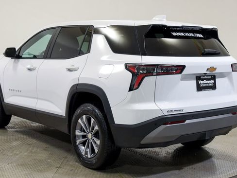 Used 2026 Chevrolet Equinox LT image 9