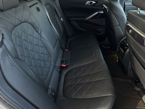 Used 2024 BMW X6 xDrive40i w/ Premium Package image 21