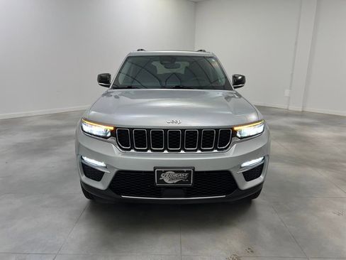Used 2023 Jeep Grand Cherokee 4WD 4xe image 2