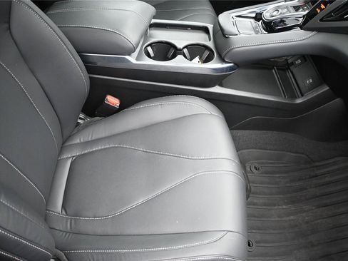Certified 2025 Acura RDX SH-AWD image 18
