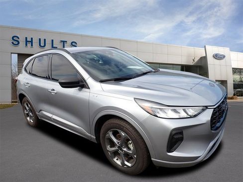 Certified 2023 Ford Escape ST-Line w/ Tech Pack #1 image 3