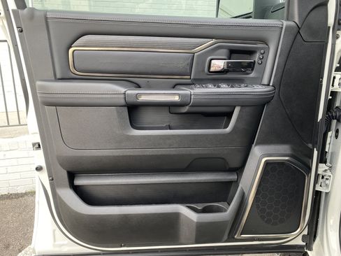 Used 2023 RAM 2500 Limited image 15