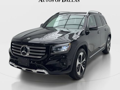 Used 2025 Mercedes-Benz GLB 250 4MATIC image 4