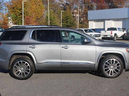 Used 2021 GMC Acadia Denali w/ Denali Technology Package image 8