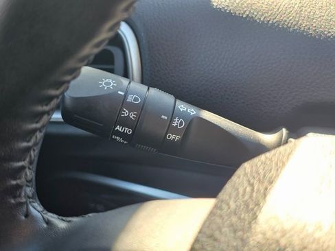 Used 2020 Toyota Prius Prime Limited image 34