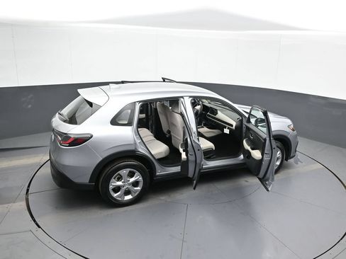 Certified 2023 Honda HR-V LX image 43