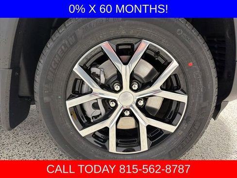 New 2025 Jeep Grand Cherokee L Limited w/ Luxury Tech Group II image 28