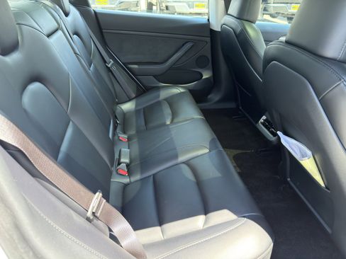 Used 2023 Tesla Model 3 Standard Range RWD image 12