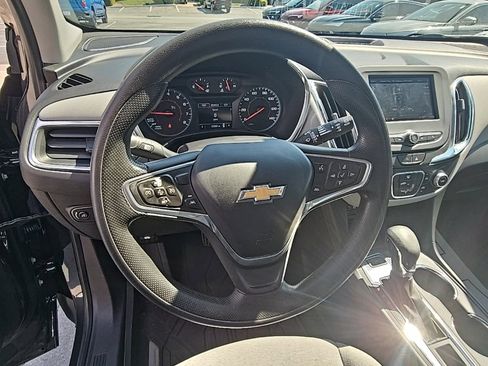 Used 2022 Chevrolet Equinox LS w/ LPO, Floor Liner Package image 16