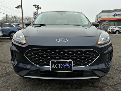 Certified 2022 Ford Escape SE image 2