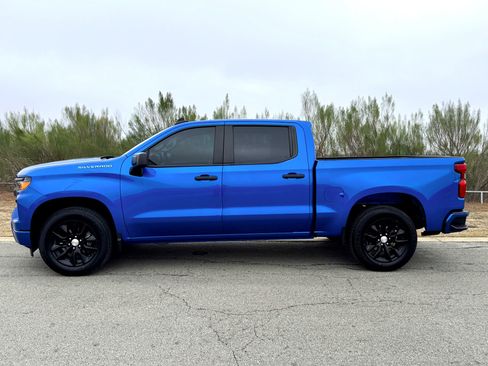 Used 2023 Chevrolet Silverado 1500 Custom image 9