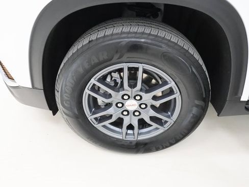 Certified 2025 GMC Acadia Elevation image 7