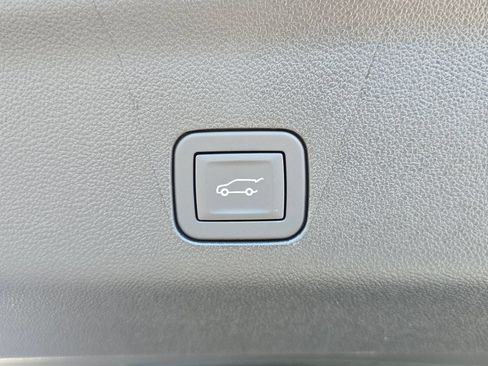 New 2026 GMC Yukon XL Denali w/ Sun & Power Step Package AWD/4WD image 32