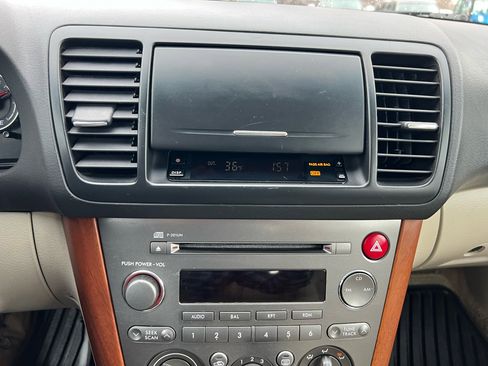 Used 2005 Subaru Outback 2.5i image 19